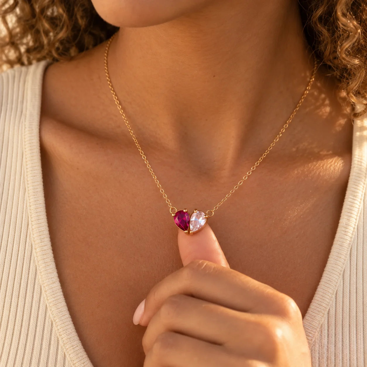 VERIA NECKLACE